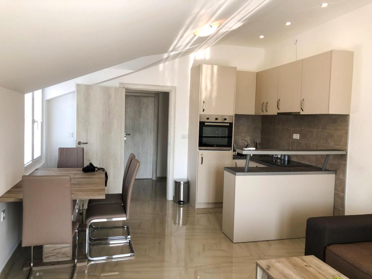 Apartmán Viktor Herceg Novi Exteriér fotografie
