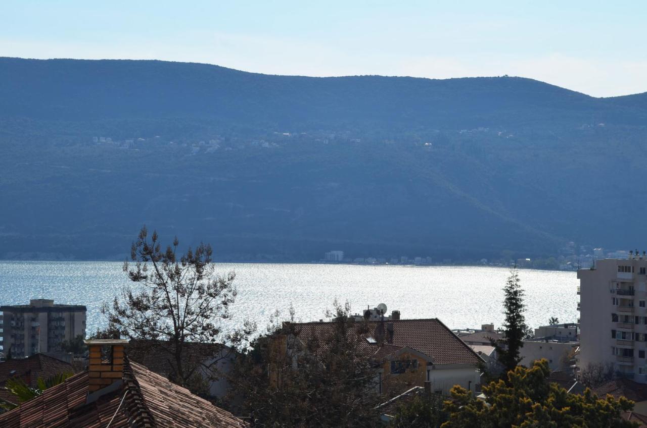Apartmán Viktor Herceg Novi Exteriér fotografie
