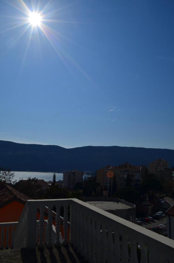 Apartmán Viktor Herceg Novi Exteriér fotografie